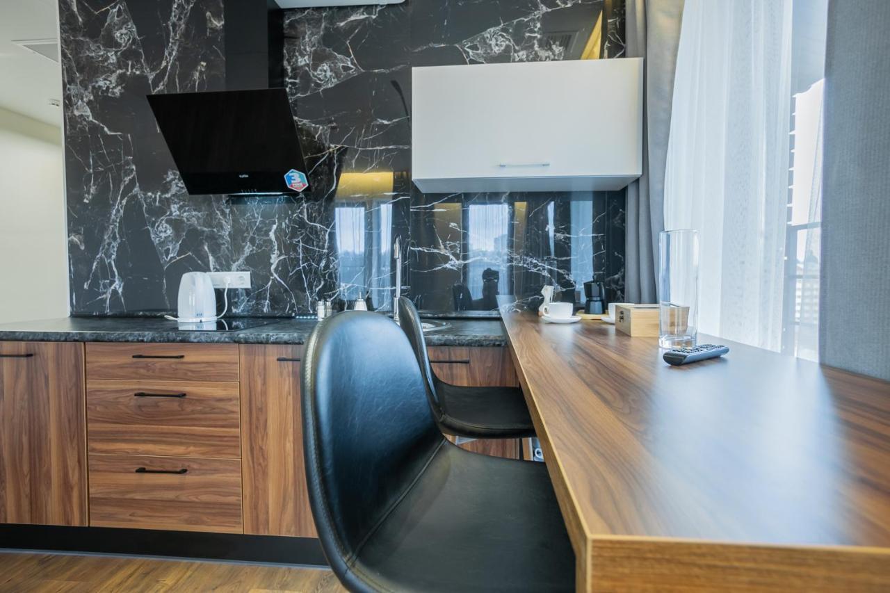 Amsterdam Lviv Apartments Eksteriør billede